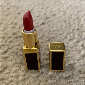 Tom Ford mini lipstick in scarlet rouge 16